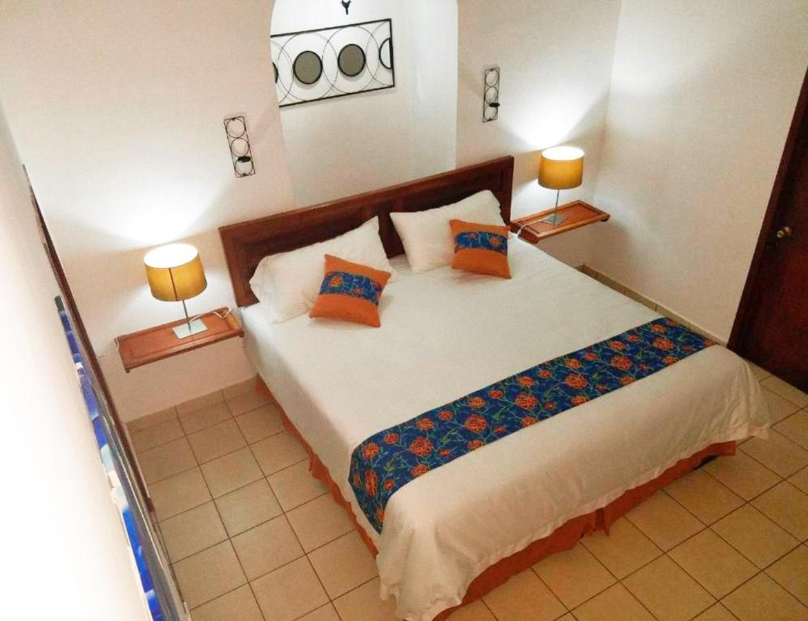 Hostal Las Puertas Σάντα Άνα Εξωτερικό φωτογραφία